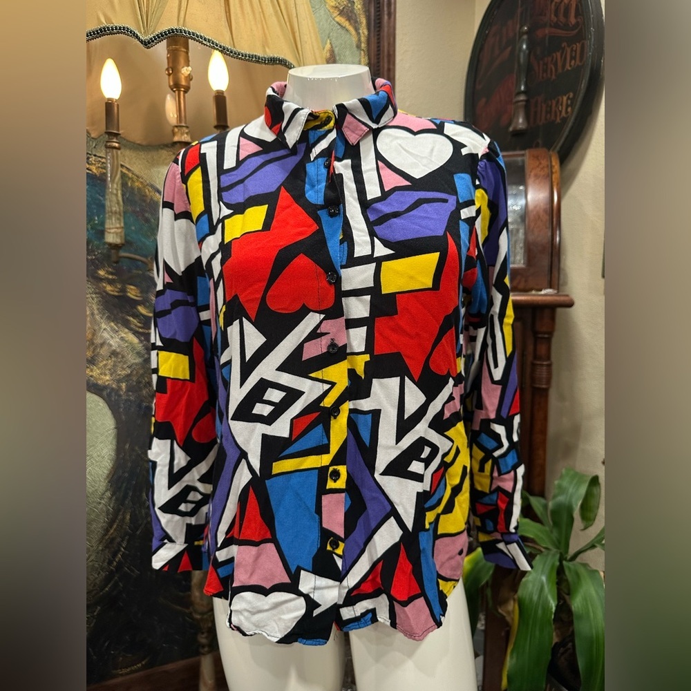 EUC BIG DART Red and Blue ABSTRACT Casual Button Down Shirt with Artistic Design